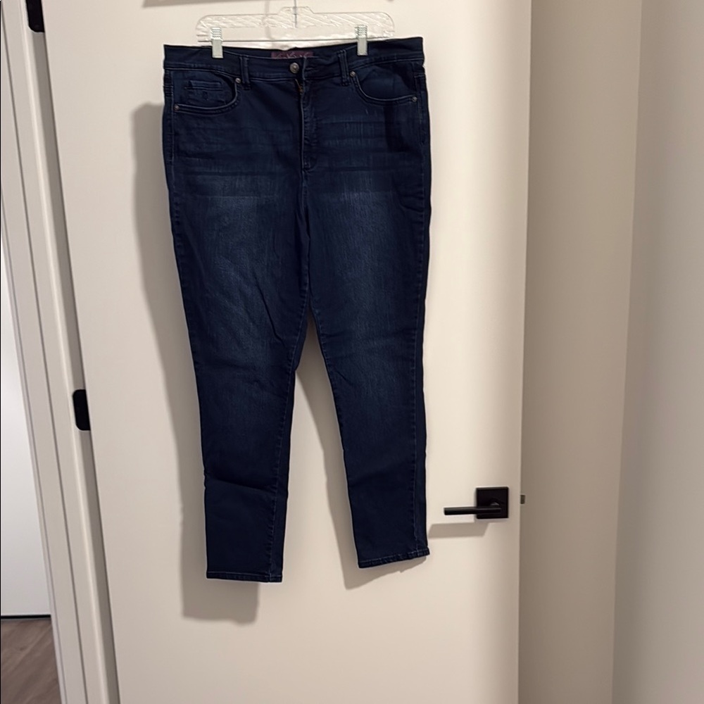 Dark Blue Skinny Jeans with Stretch